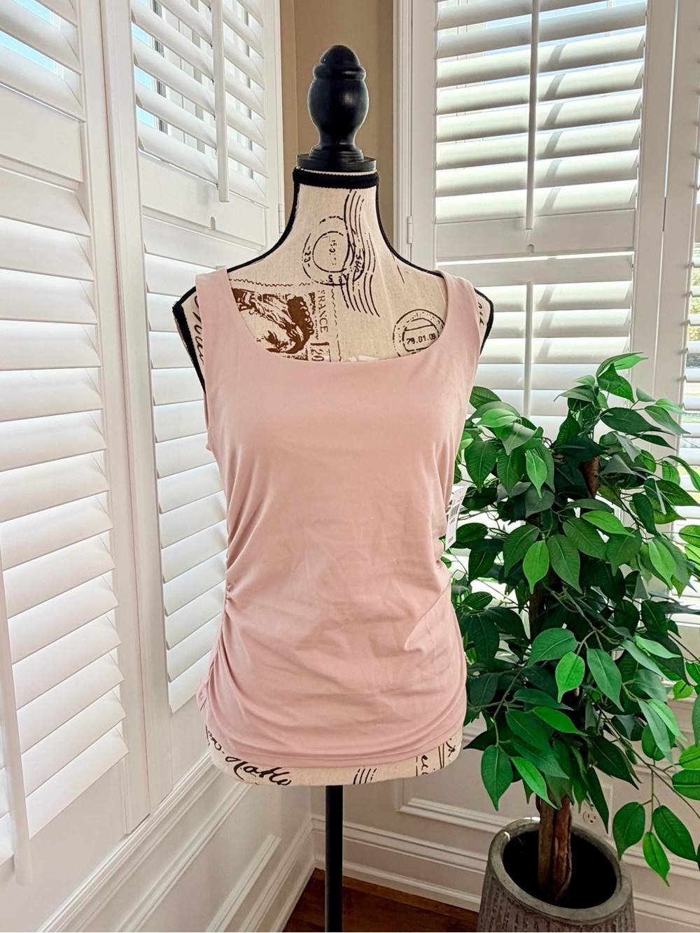 Love Tree Sleeveless Ruched Tank Top in Pink Stone NWT Size Large
